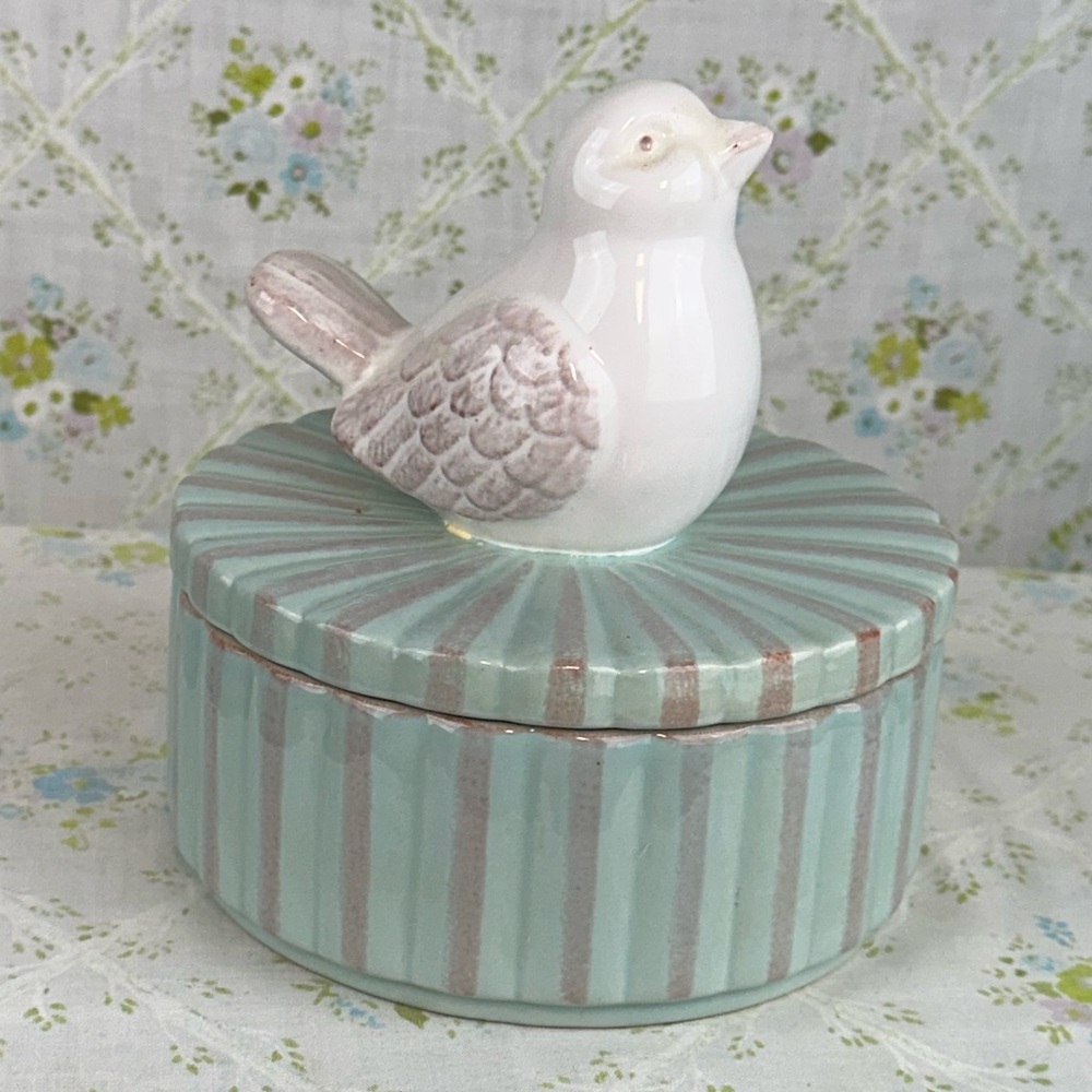 Discontinued Pier 1 Striped Robins Egg Blue White & Tan Bird Trinket/Candy Dish - Picture 3 of 8